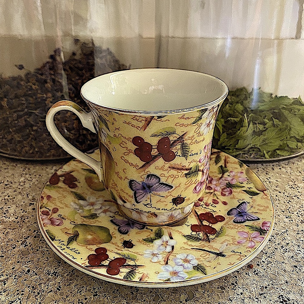 Vintage DARICE "Fruit/Florals/Butterflies" Tea Cup & Saucer